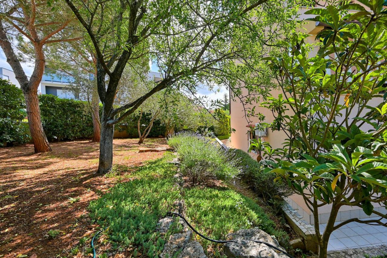 Iby Apartment Pula Exterior photo