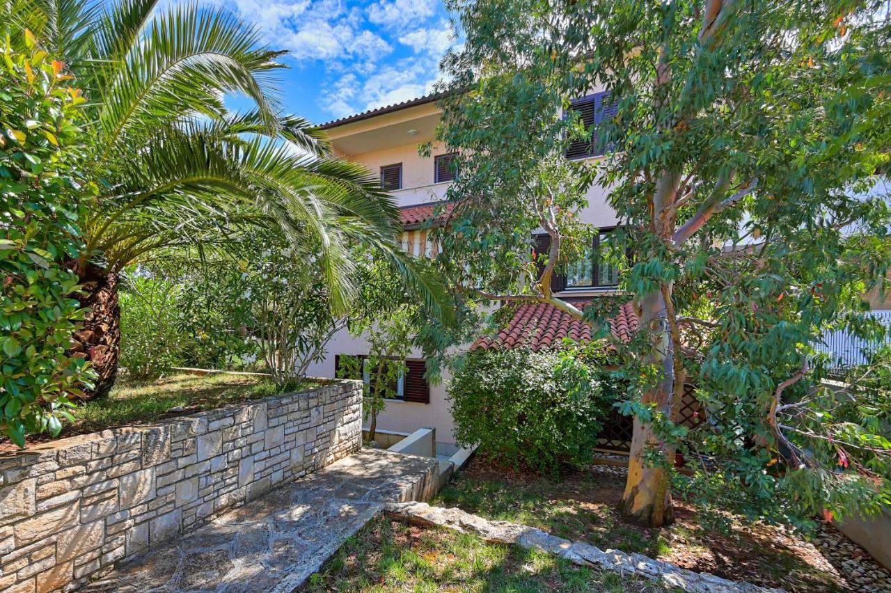 Iby Apartment Pula Exterior photo