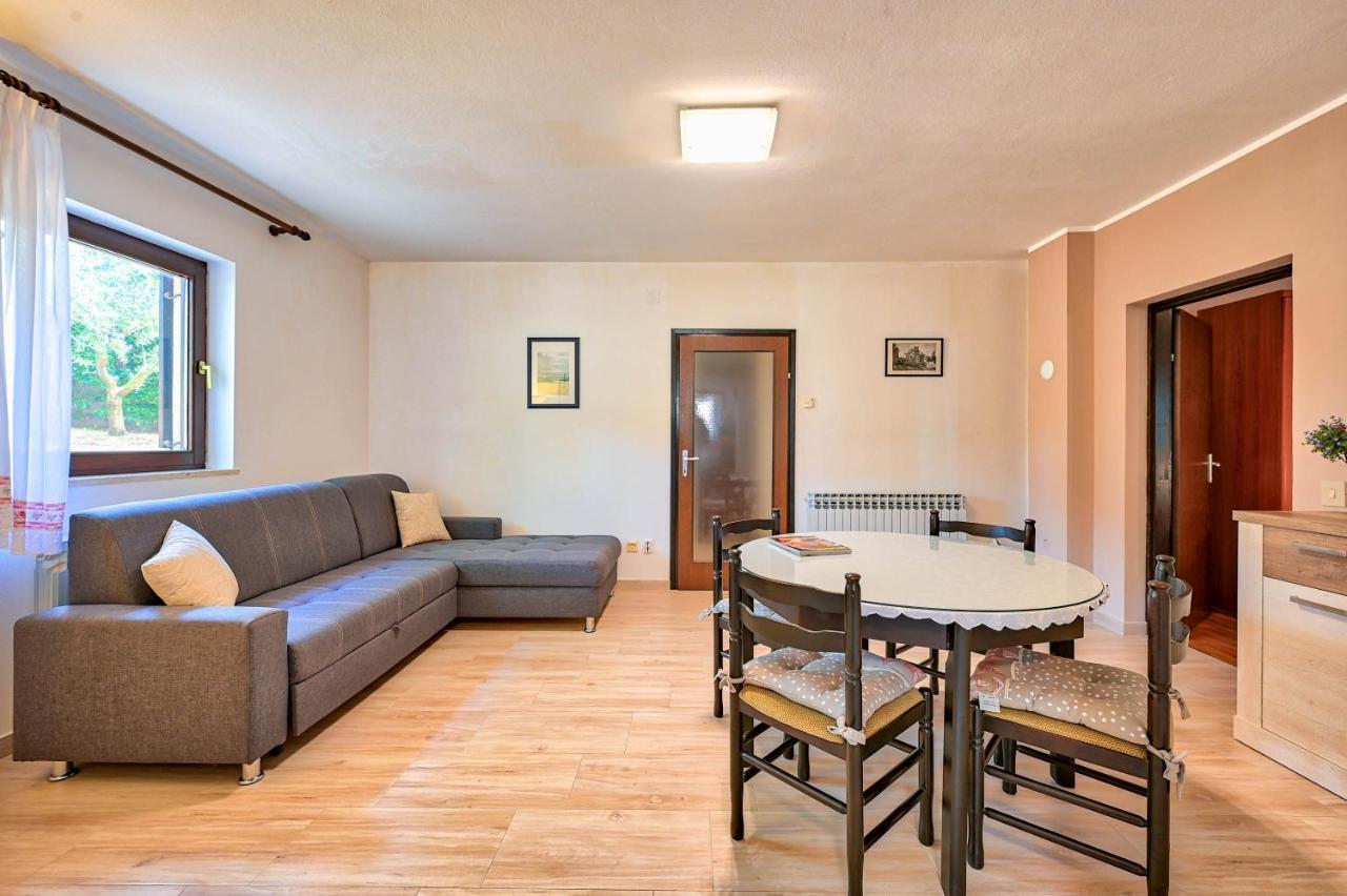 Iby Apartment Pula Exterior photo