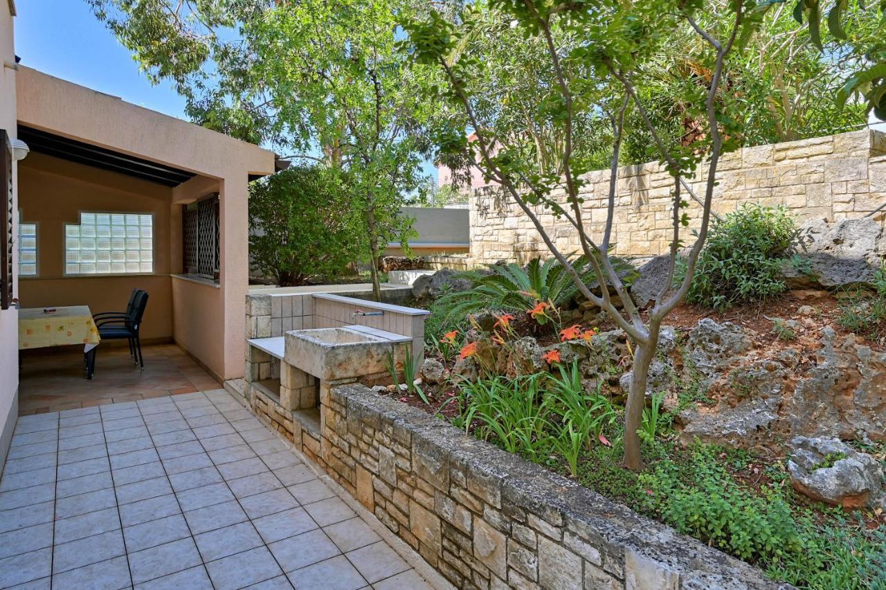 Iby Apartment Pula Exterior photo