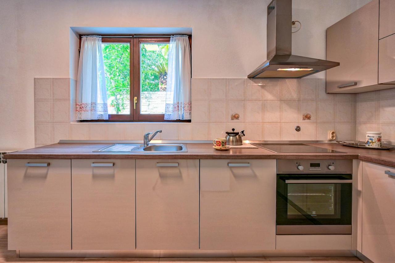 Iby Apartment Pula Exterior photo