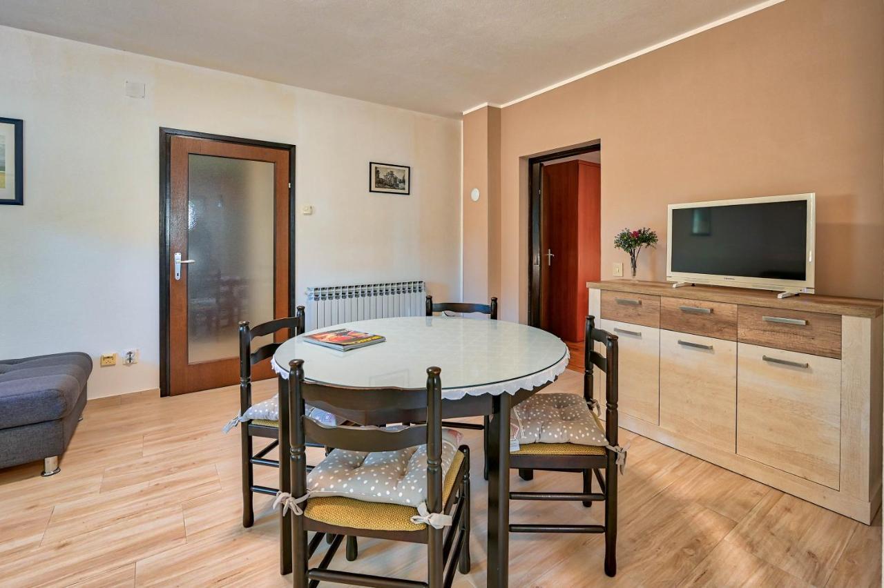 Iby Apartment Pula Exterior photo
